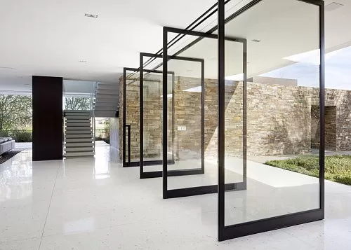 Остекление Pivot Doors 2