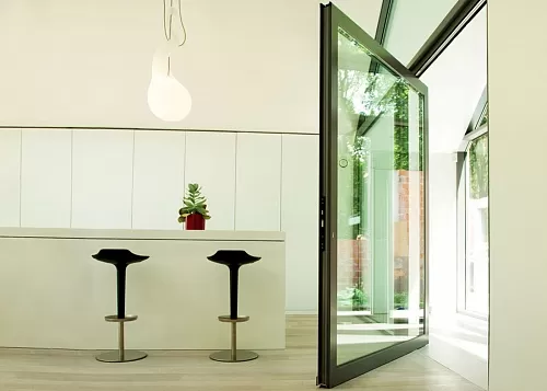 Остекление Pivot Doors